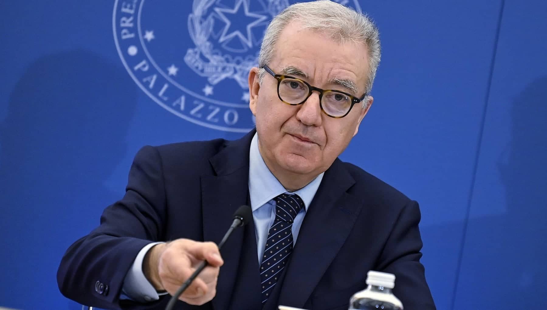 Terrorismo, Mantovano: “La minaccia in Italia è rappresentata dal reclutamento online”