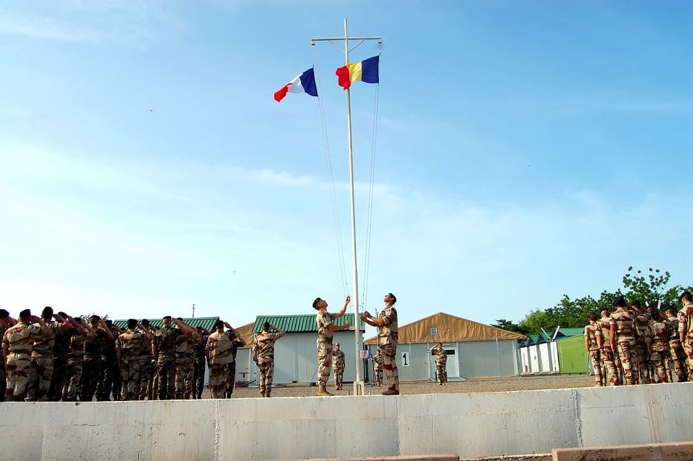 Fine di un'era. La Francia chiude le basi militari in Africa, la sua nuova arma sarà il soft power