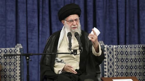 L'Iran minaccia Israele, possibile attacco prima delle elezioni