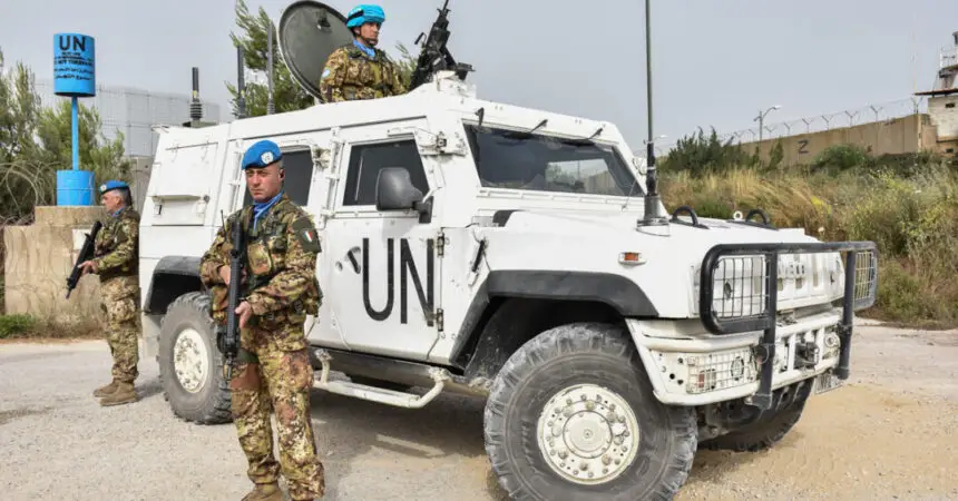 L'Idf colpisce ancora Unifil, fuoco anche su basi italiane