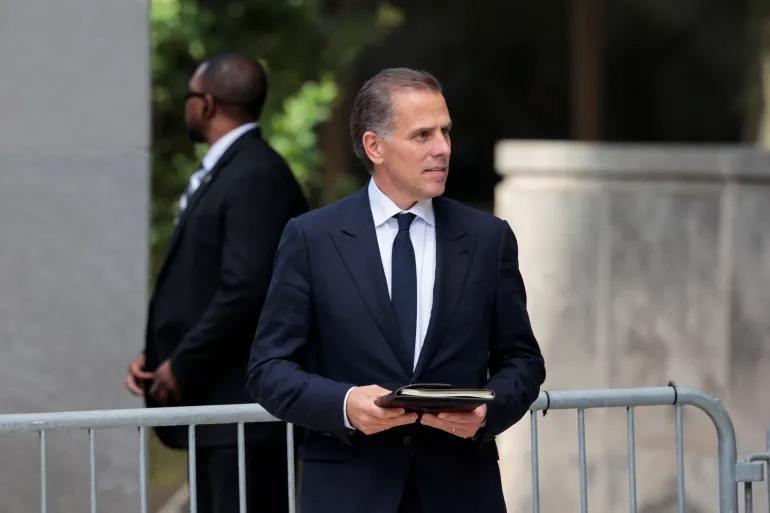 Hunter Biden è stato condannato, il presidente Usa: “Rispetto l’esito del processo”