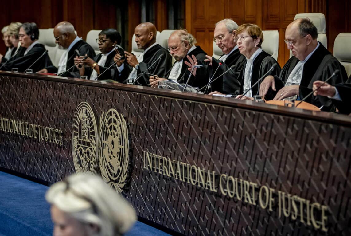 Il Sudafrica accusa Israele di genocidio davanti alla Corte dell’Aja. Netanyahu: “E’ un mondo alla rovescia”