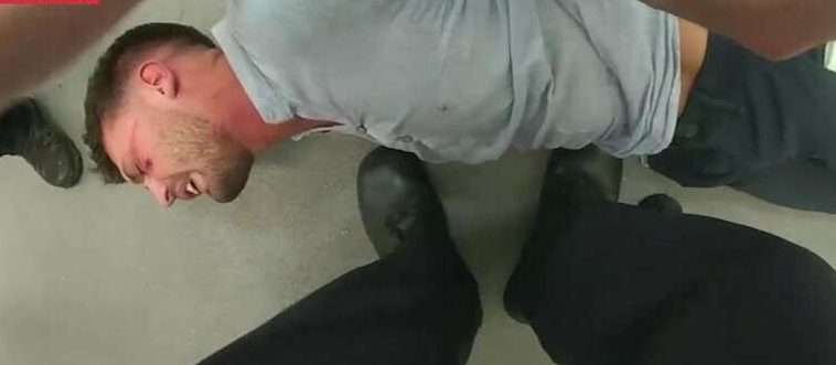 Matteo Falcinelli, due video inchiodano la polizia di Miami: ginocchia sul collo, aggressione in cella