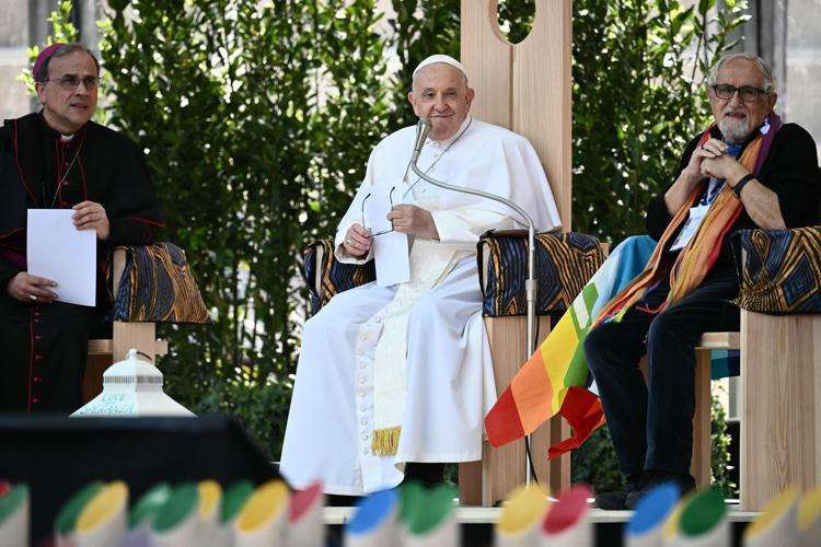 Papa Francesco all’ Arena di Verona: “Oggi al mondo c’è un peccato grave: non curare la pace”