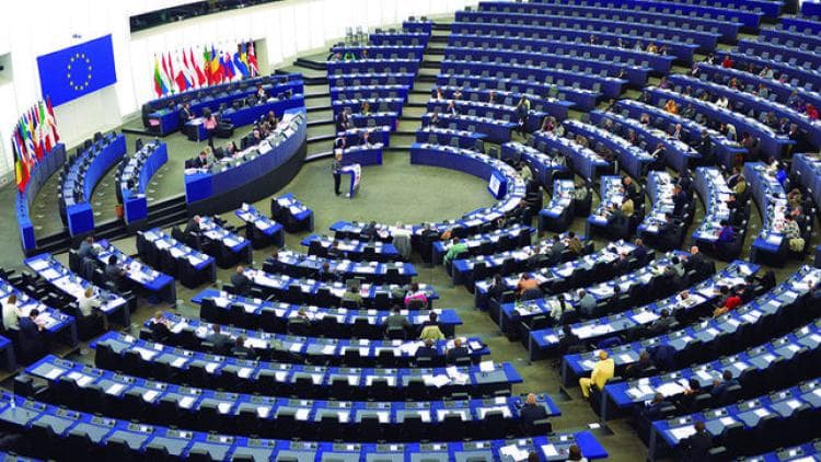Parlamento europeo, ok alla risoluzione che invita gli Stati membri a revocare le restrizioni in Ucraina