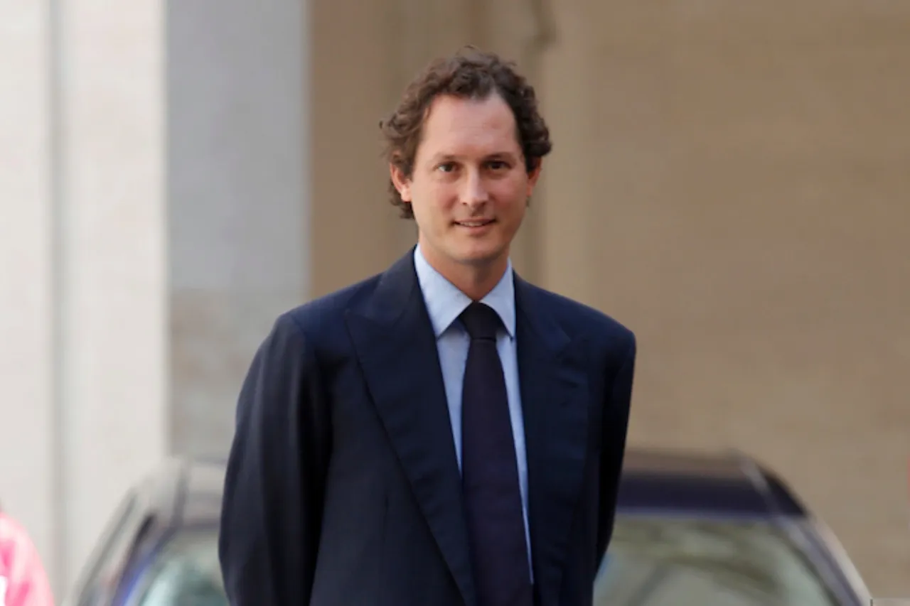 Stellantis, Elkann: "Piano dettagliato per gli investimenti in Italia e in Francia"