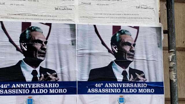 Maglie, anniversario dall’omicidio di Moro: non c’è la foto dello statista ma quella dell’attore Gifuni