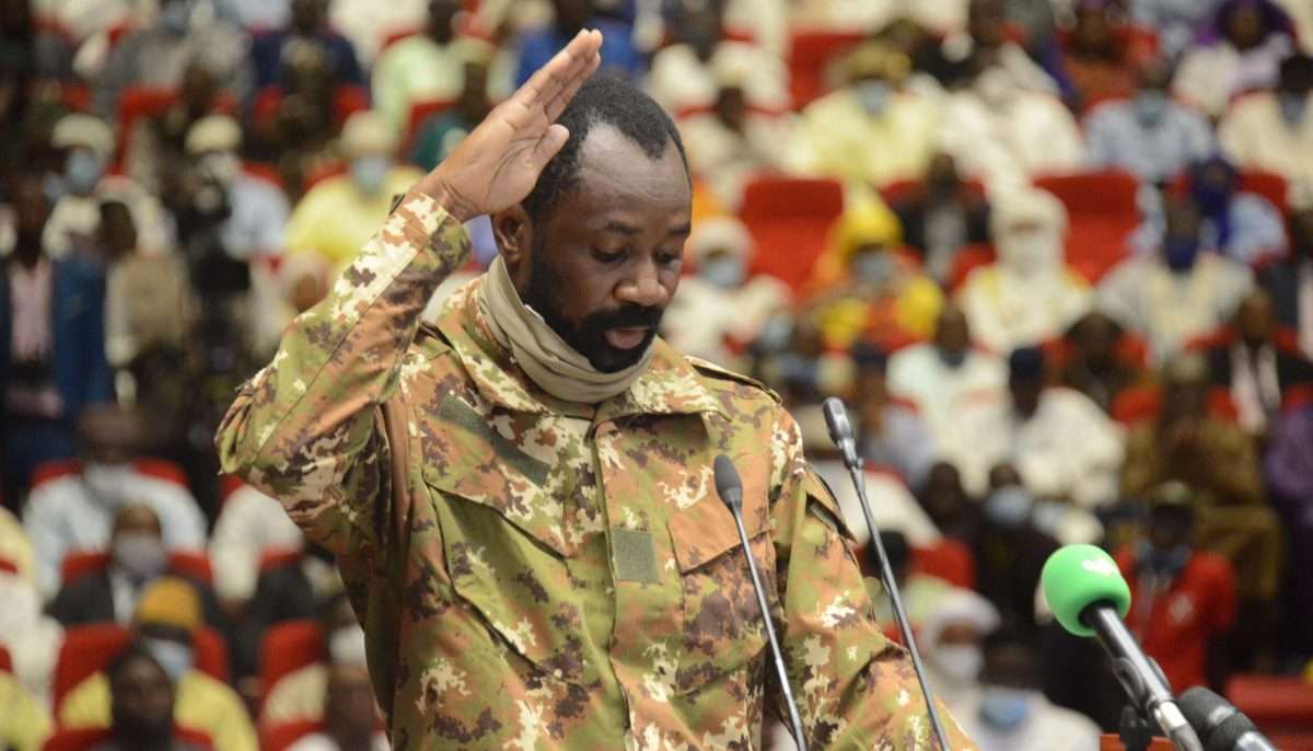 Mali,  tentato attacco al presidente provvisorio Assimi Goita nella moschea di Bamaki