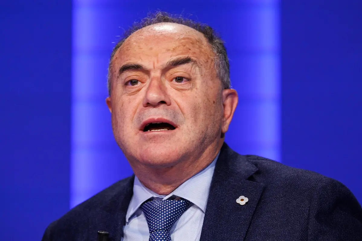 Gratteri: “Si ai test sui magistrati ma estendiamoli a chi governa e aggiungiamo test su droga e alcol”