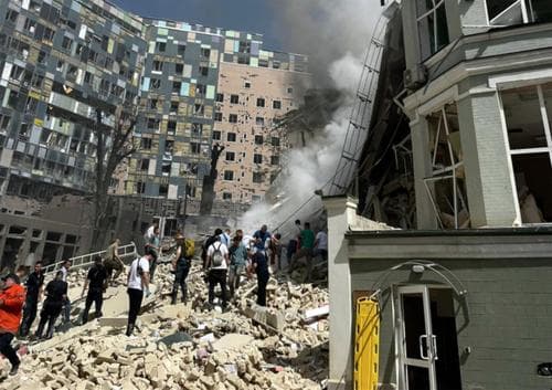 Ucraina, 36 persone sono morte nell’attacco missilistico all’ospedale pediatrico di Kiev
