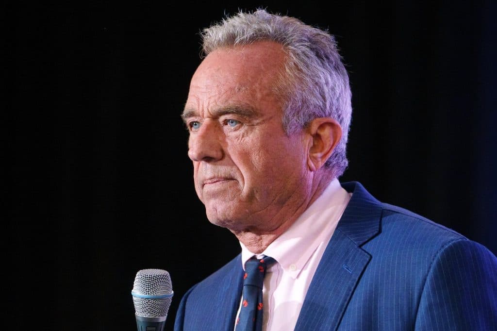Robert Kennedy jr. verso il ritiro dalla corsa alla Casa Bianca. Potrebbe allearsi con Trump