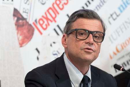 Europee, Calenda ci ripensa e si candida in tutte le circoscrizioni