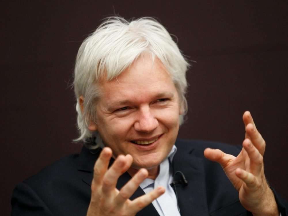 Giulian Assange è libero dopo oltre 5 anni di detenzione, è in viaggio verso l’Australia
