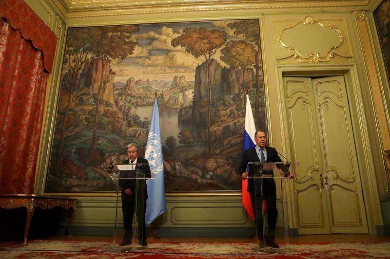 Ucraina: Guterress incontra Lavrov e Putin, A Ramstein vertice tra 40 ministri della Difesa, la Russia intima alla Polonia di pagare il gas in rubli